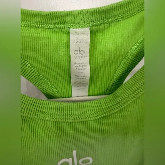 ALO Aspire Cropped Tank Top Green Size Extra Small - Picture 3 of 4